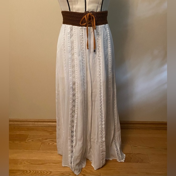 VENUS Boho White w/Lace Maxi Skirt | Size: Medium - Picture 2 of 8